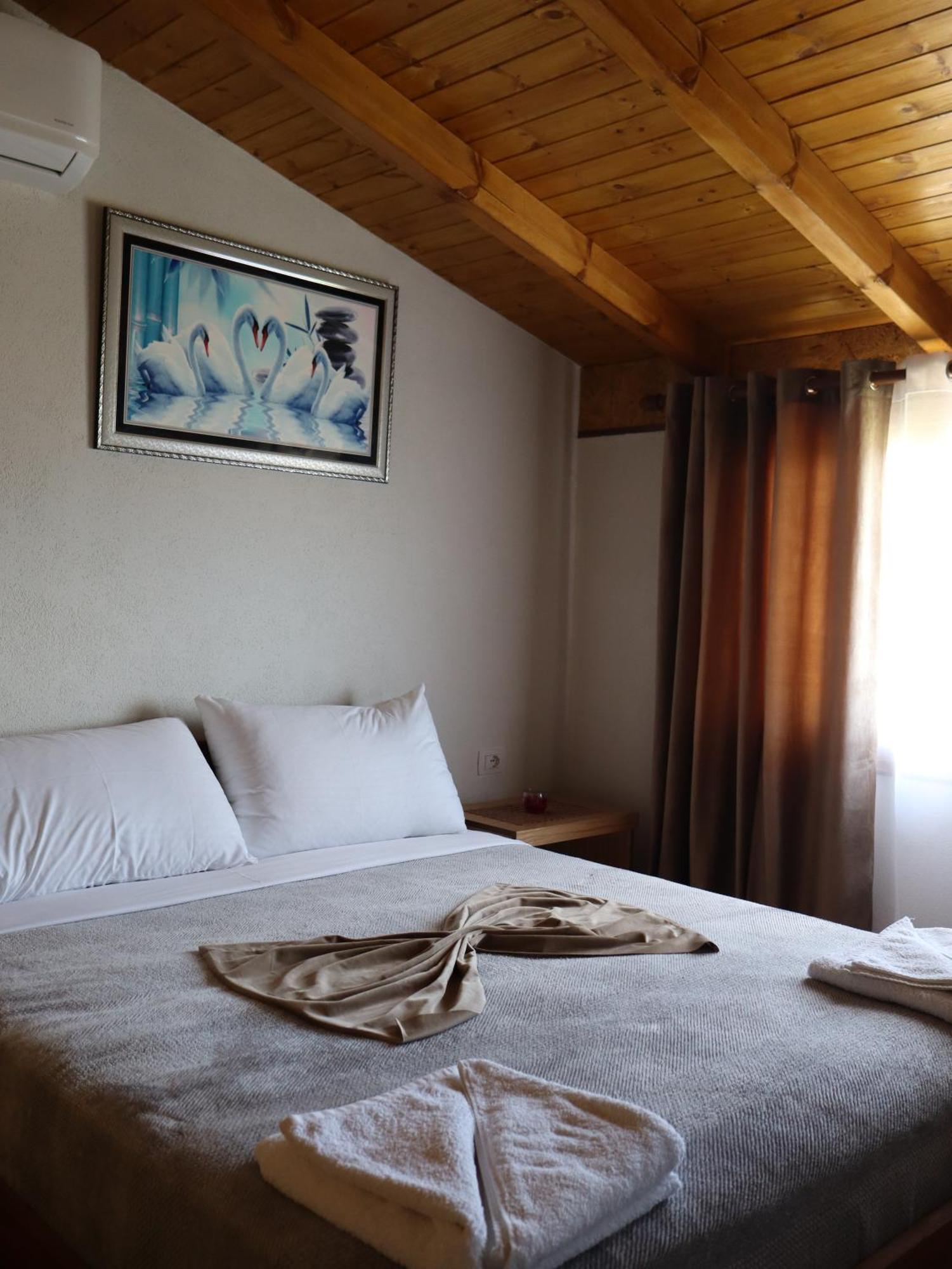 Bujtina Anlu Hotel Nepravishte Exterior foto